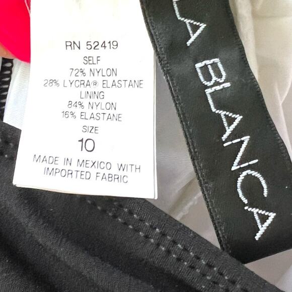 LA BLANCA One Piece Swimwear Women's Size 10 Black White Wave Design Belted - Picture 12 of 12